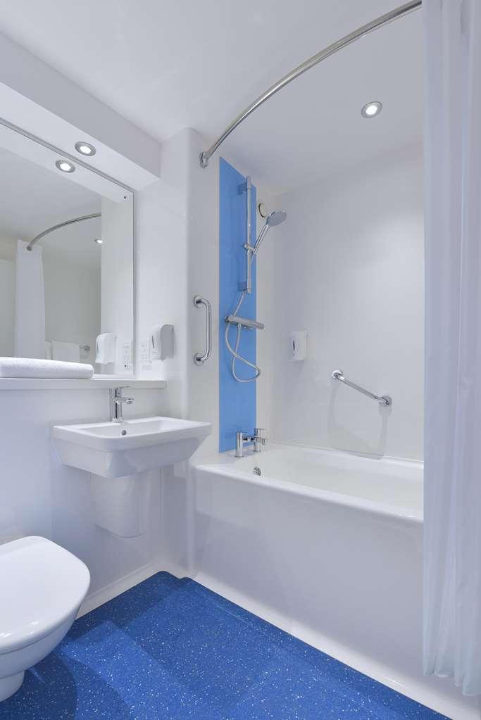 Travelodge Dorking Habitación foto